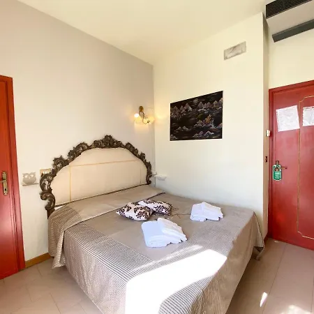 Otel Rinascimento 3*